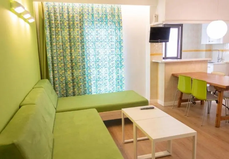 Poniente Playa Aparthotel - Chambres