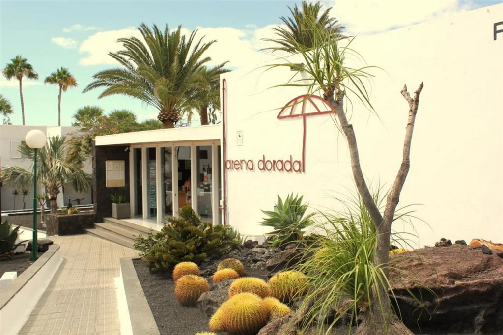 Arena Dorada - Apartments