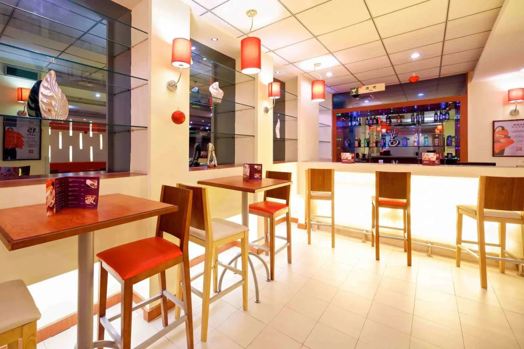 Food & Beverage