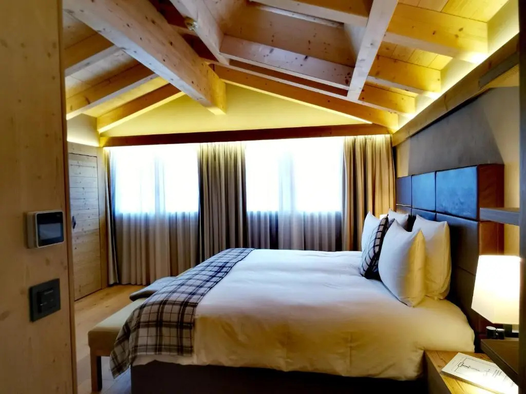 Standard Double room with mountain view (full double bed)