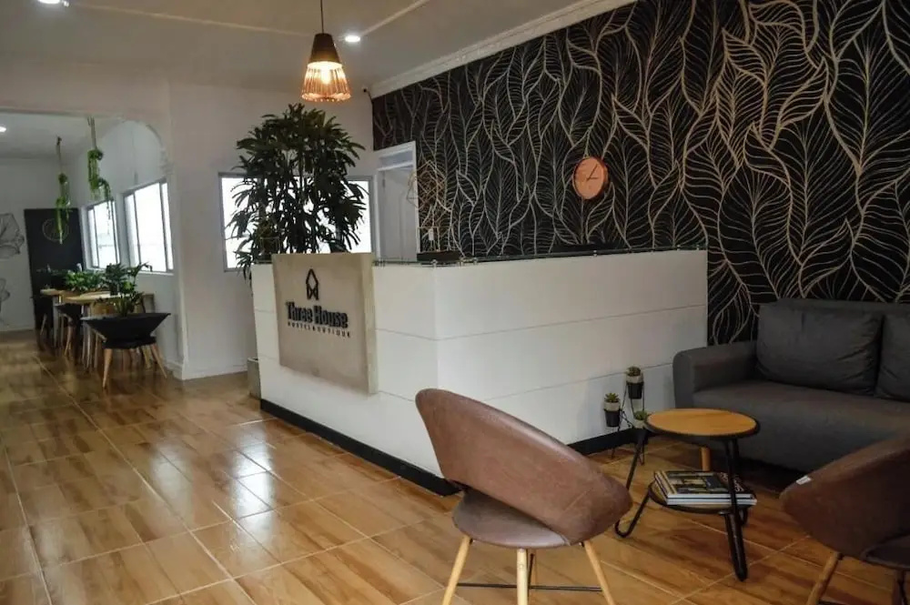 Three House Hostel Boutique — 2