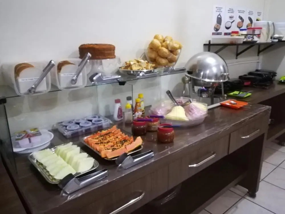 Food & Beverage