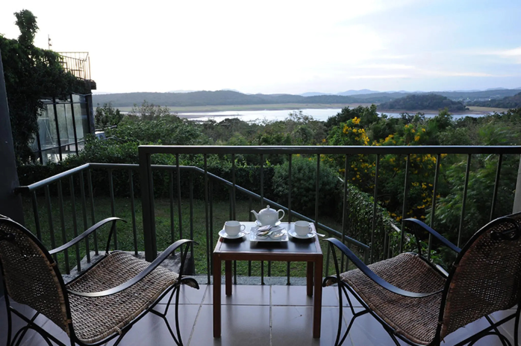 Standard Triple room with balcony