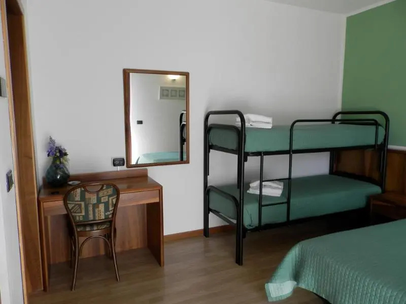 Continental Lovere - Chambres