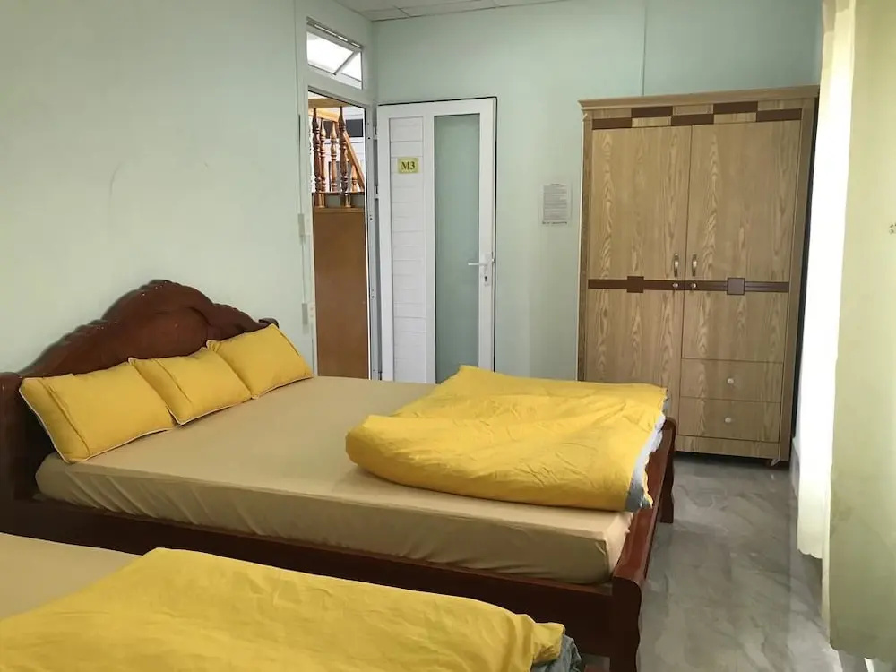Economy room
