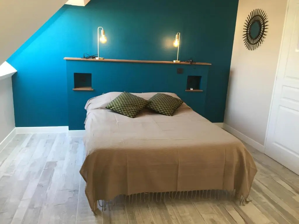 Standard Triple room with garden view