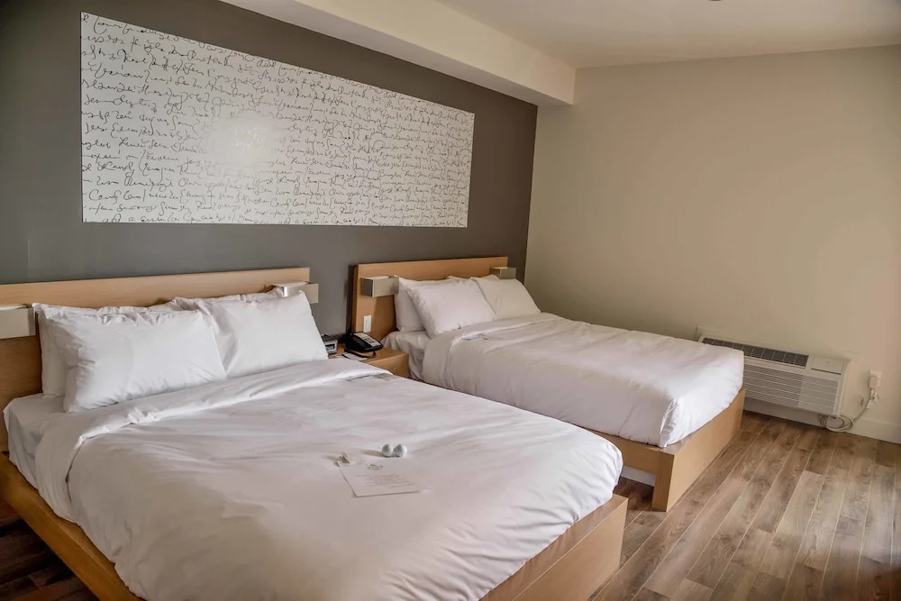 Quadruple Suite with golf view