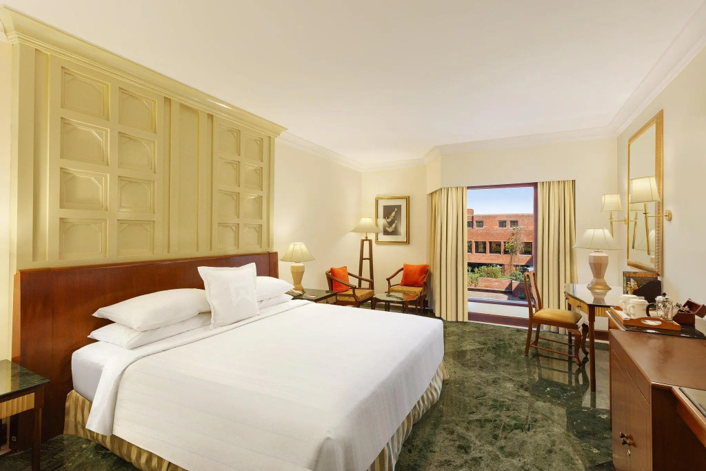 Standard Double room with garden view (full double bed)