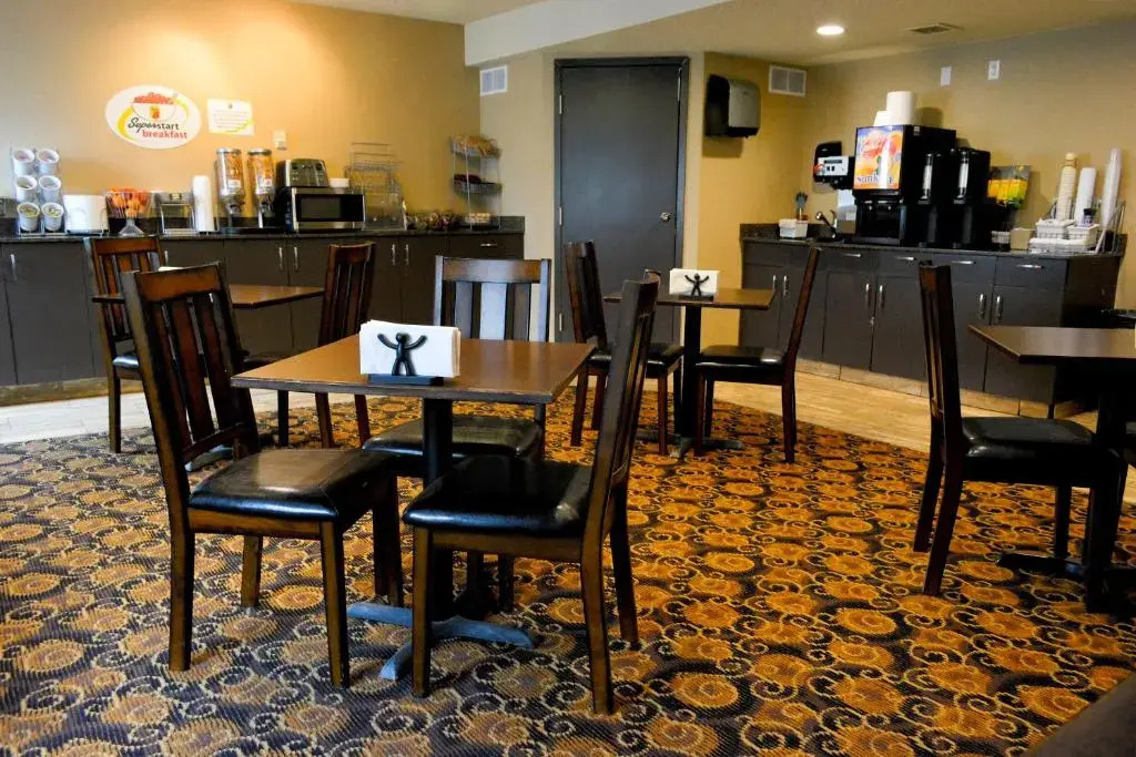 Super 8 Fox Creek - фото 21