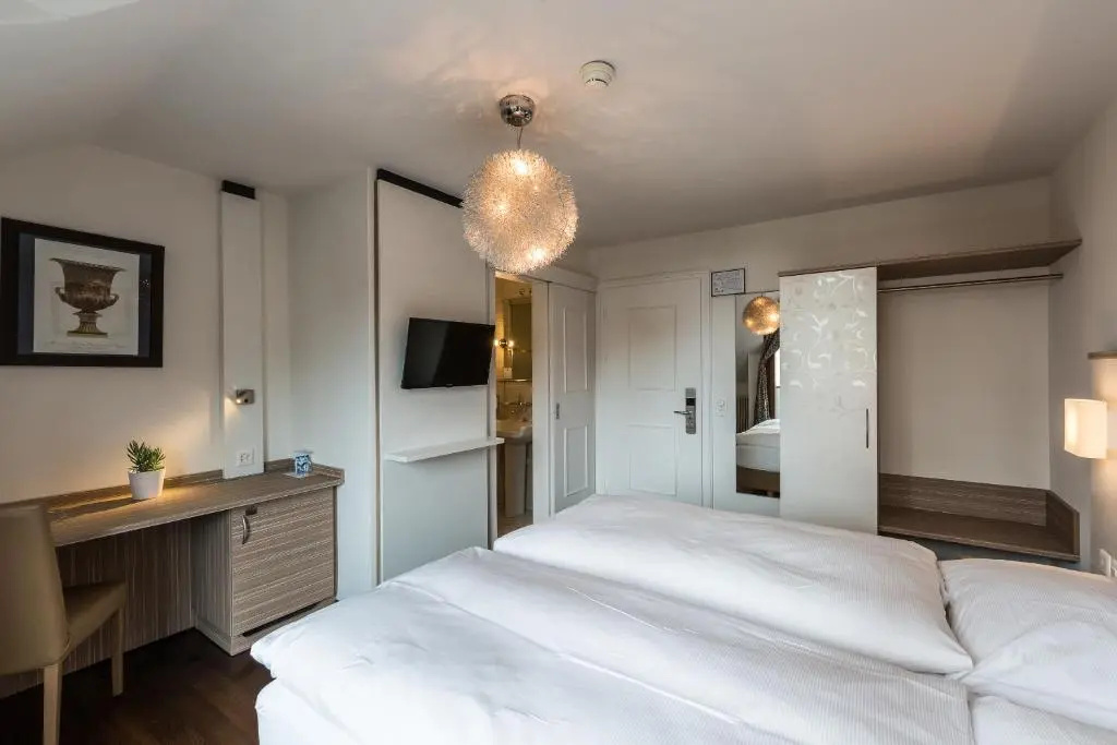 Hotel Kronenhof - Chambres