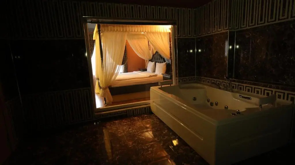 Hotel photo 13