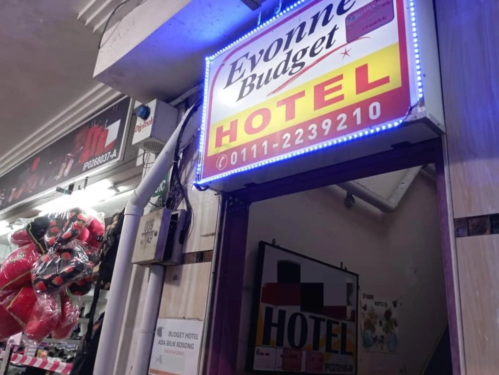Evonne Budget Hotel