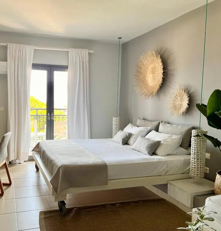 Superior Double room with garden view (full double bed)