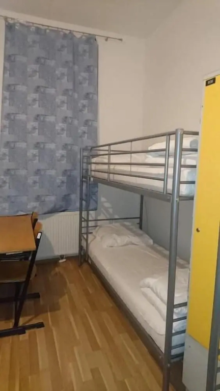 Economy room