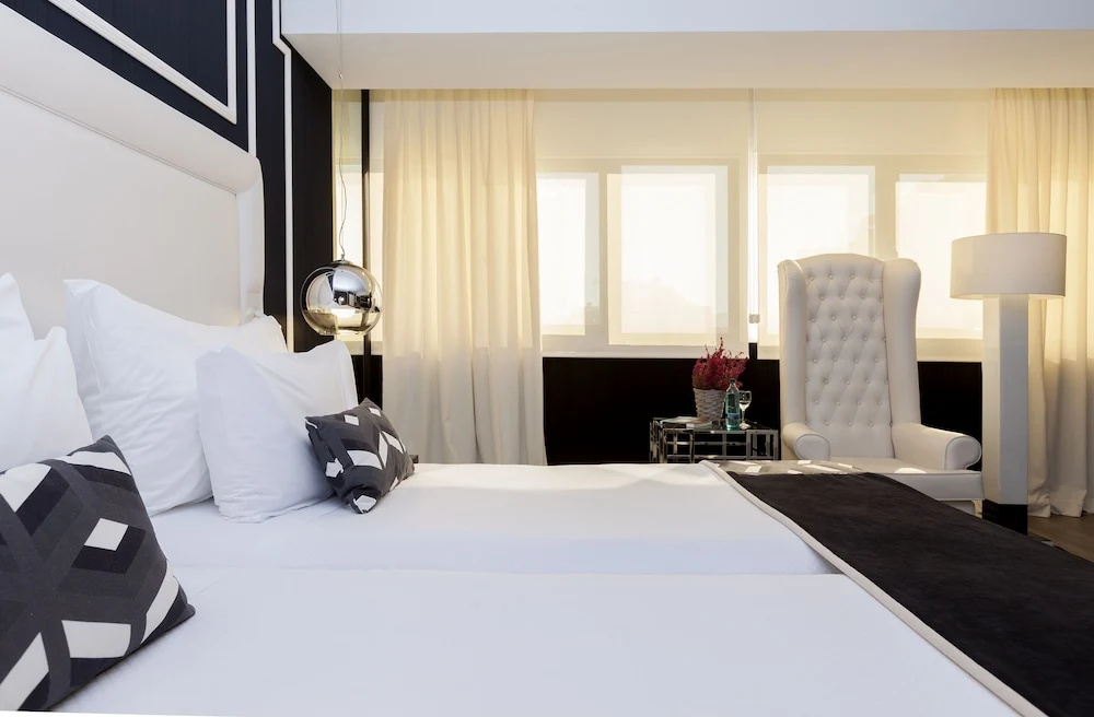 Hotel Tres Reyes Pamplona - Chambres