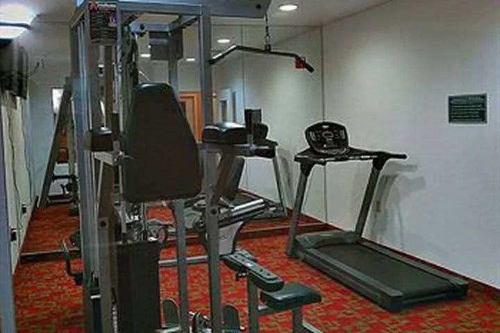 Standard Double room with city view (full double bed)
