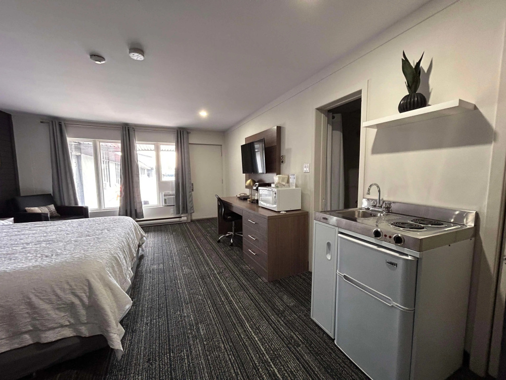 SureStay by Best Western Kapuskasing — 4