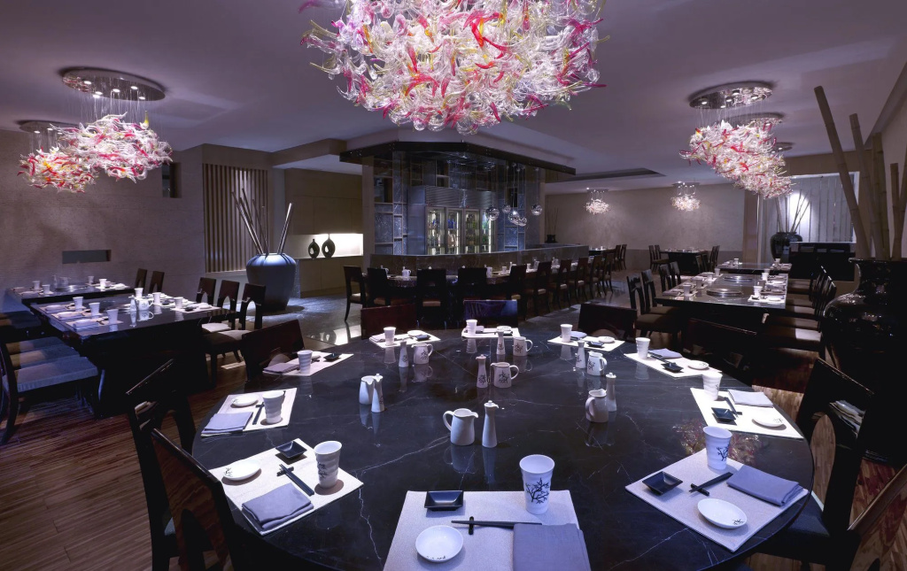Food & Beverage