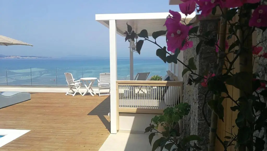 Paralia Luxury Suites - Chambres