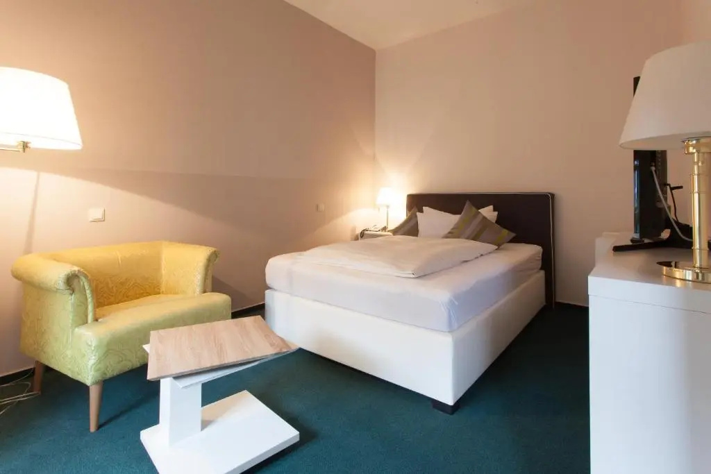 Deluxe Single room