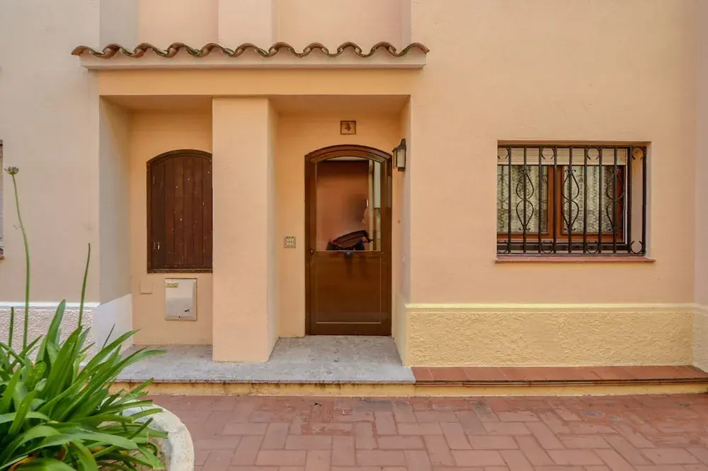 Apartment in Empuriabrava Near Beach