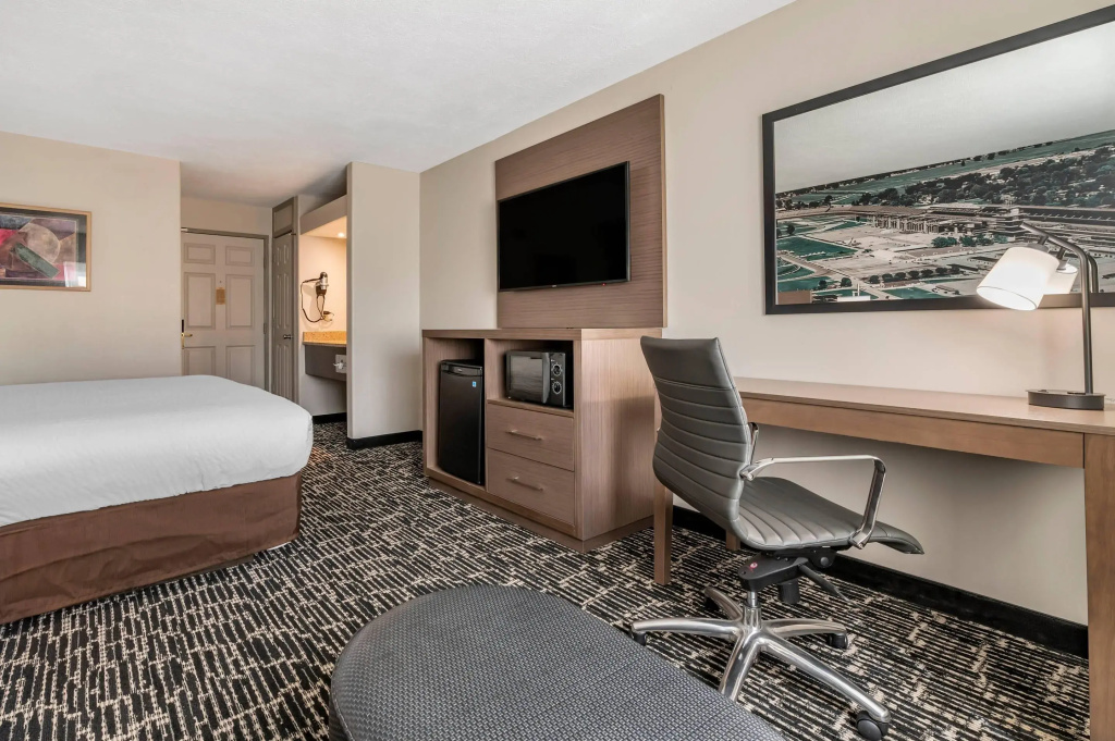 Clarion Pointe Indianapolis Airport - Chambres