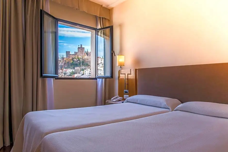 Standard room with city view