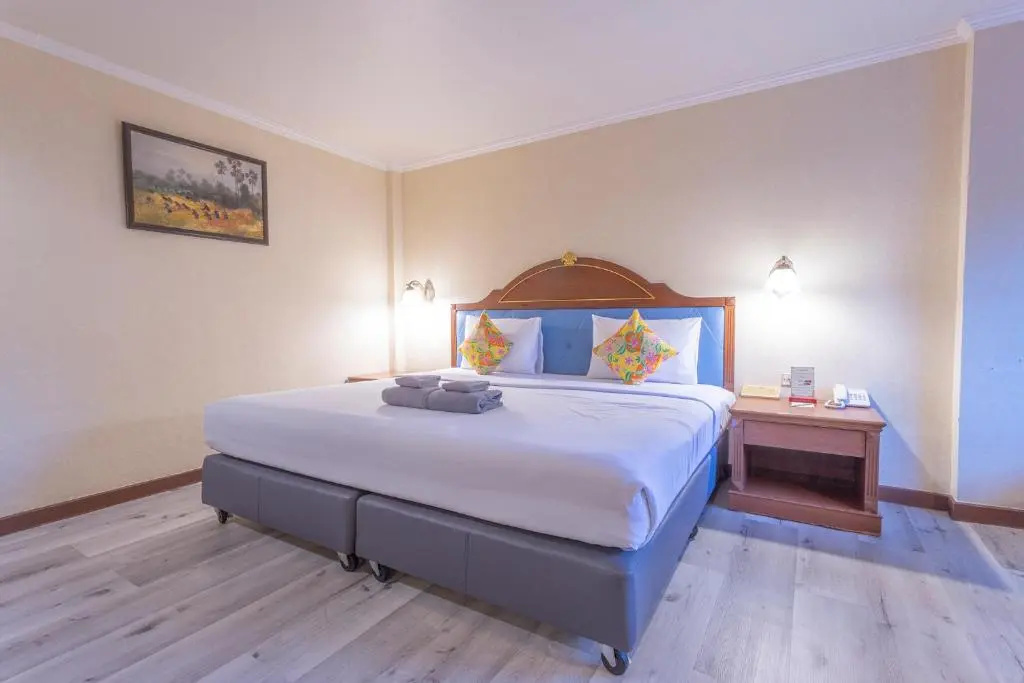 Standard Double room (full double bed)