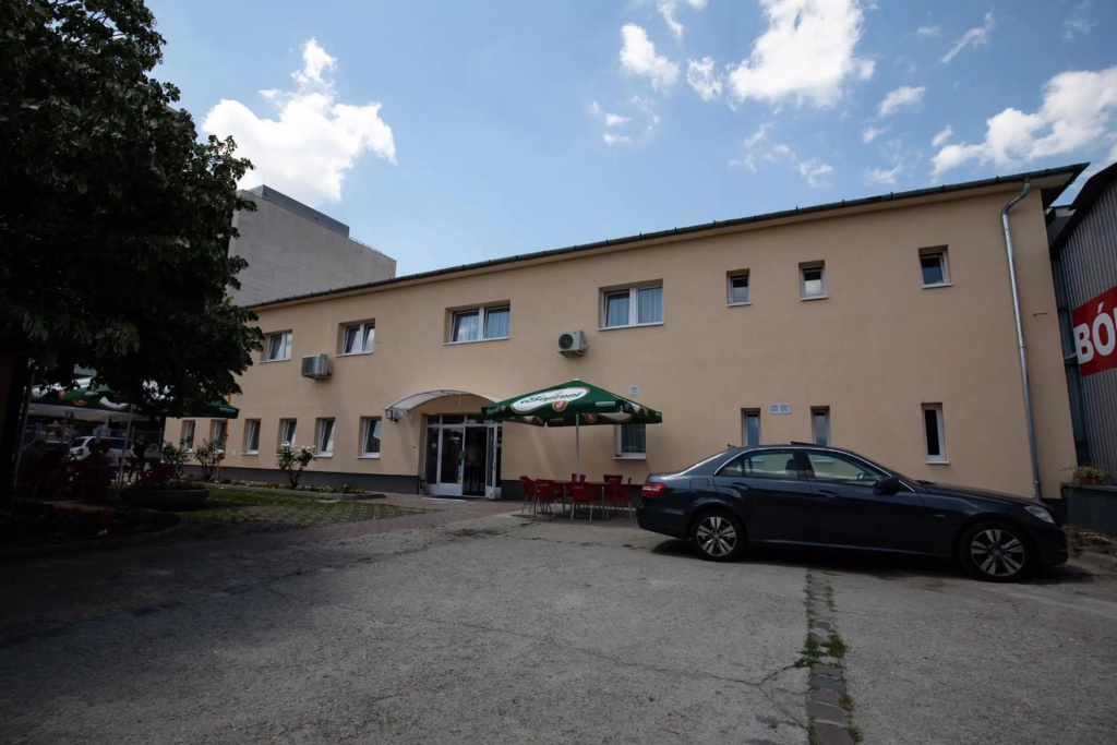 Népliget Hotel