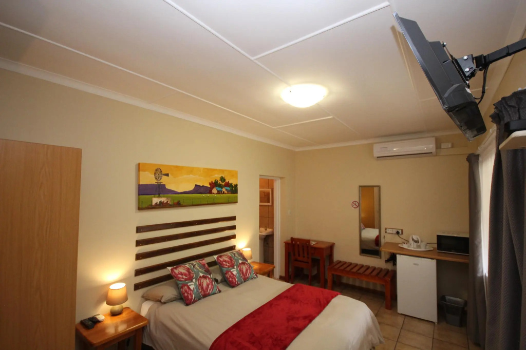 Standard Double room (full double bed)