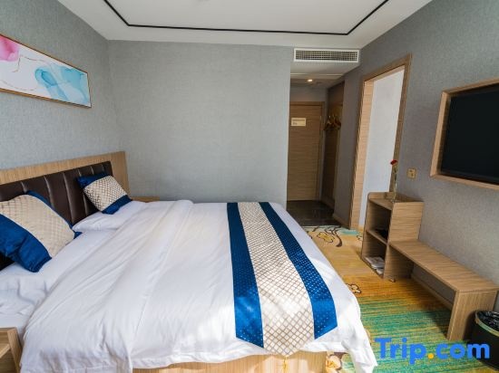 Madrigal hotel 155