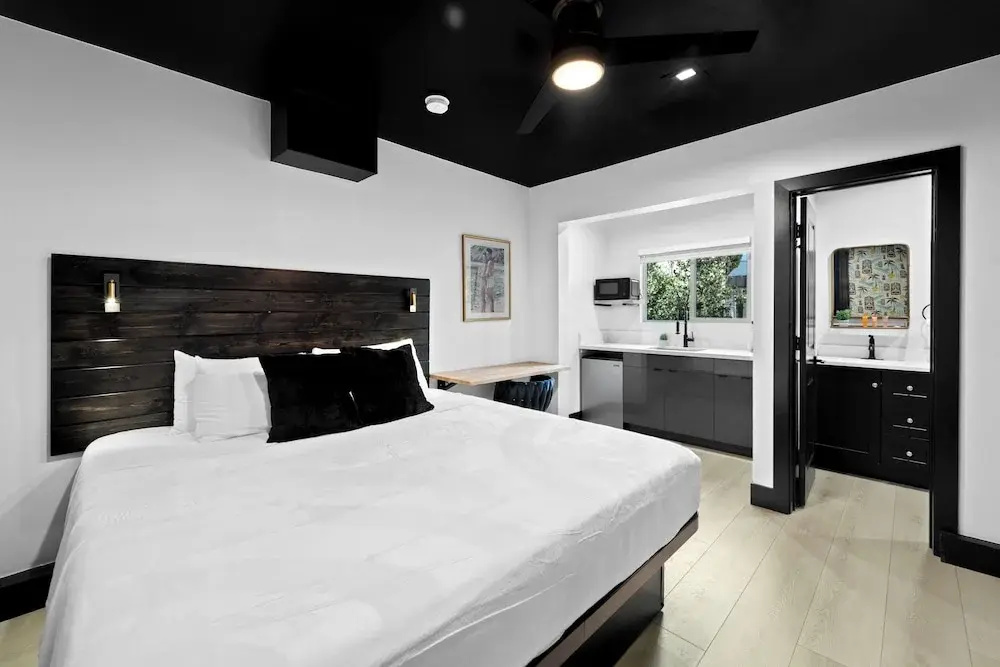 Luxury Suite