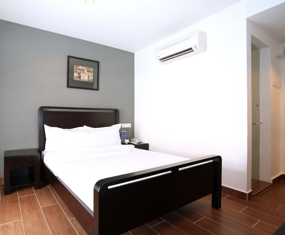 Crossroads Hotel