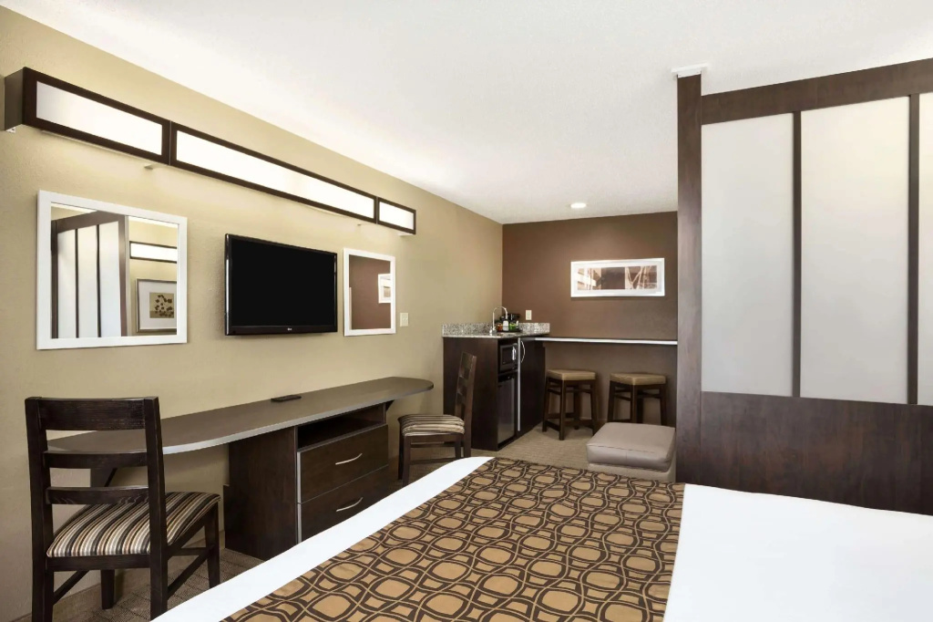 Double Suite (full double bed)