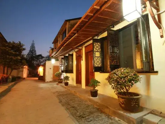 Yiyun Inn (Zhouzhuang Nanhu Gallery)