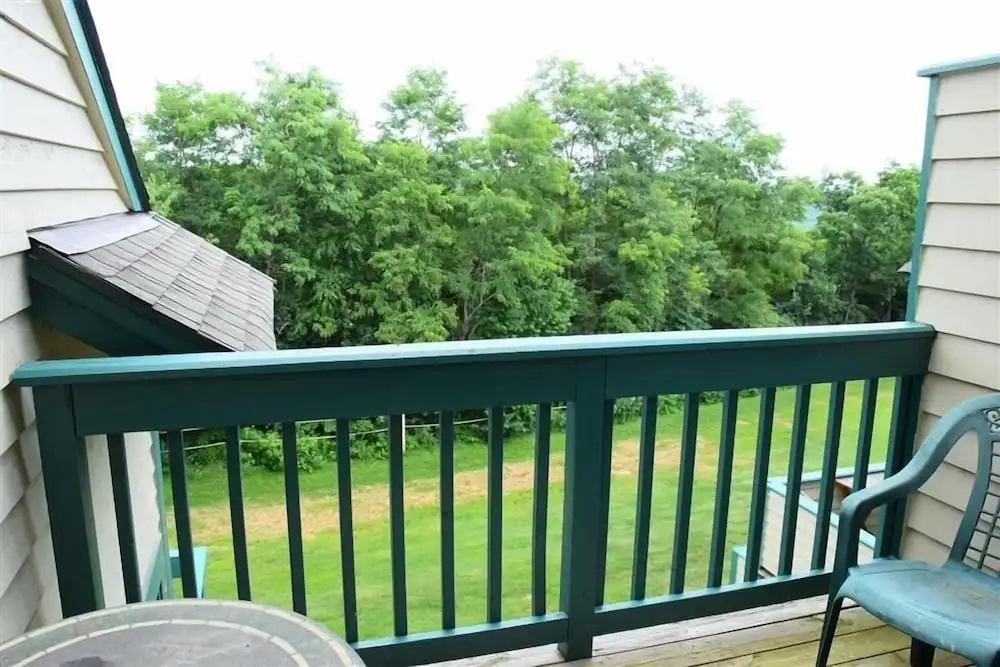 Seven Springs 2 BR Deluxe Condo, Mountain Views! by RedAwning