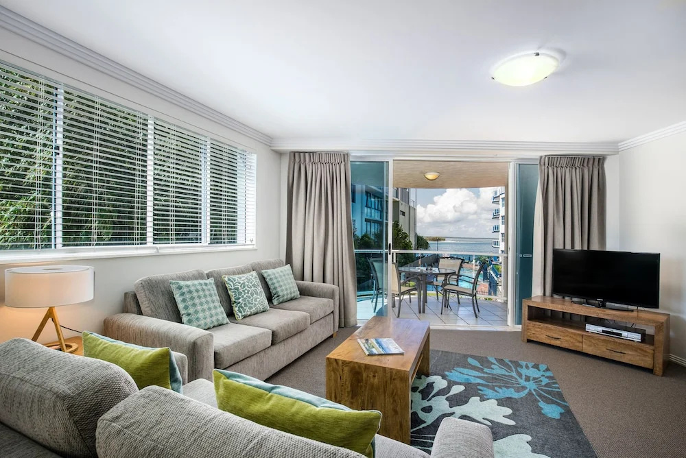 2 Bedrooms Superior Apartment with partial sea view
