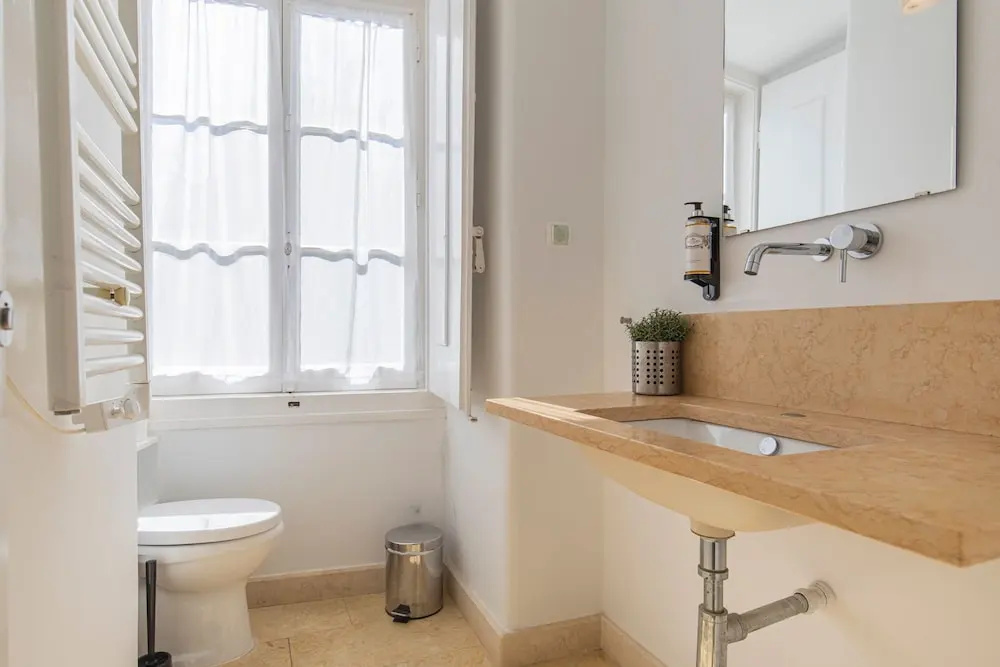 Double Studio (full double bed)