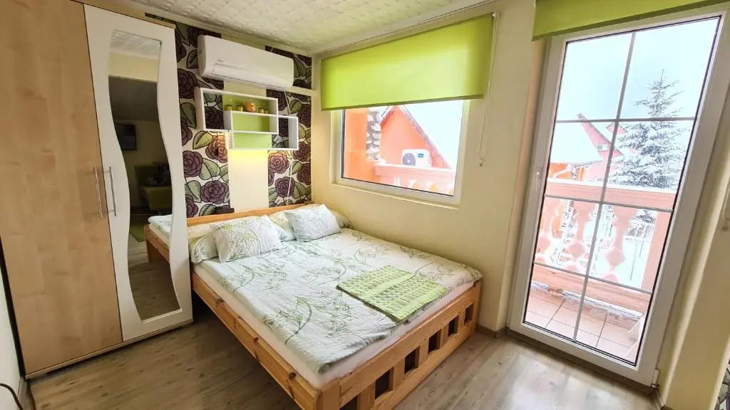 Liget Nyaralóház és Apartman Liget - фото 12