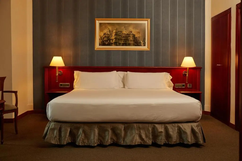 Double room (full double bed)