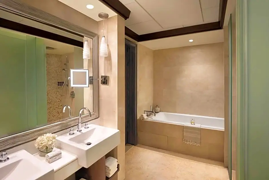 The Ritz-Carlton Abu Dhabi, Grand Canal Hotel - Chambres