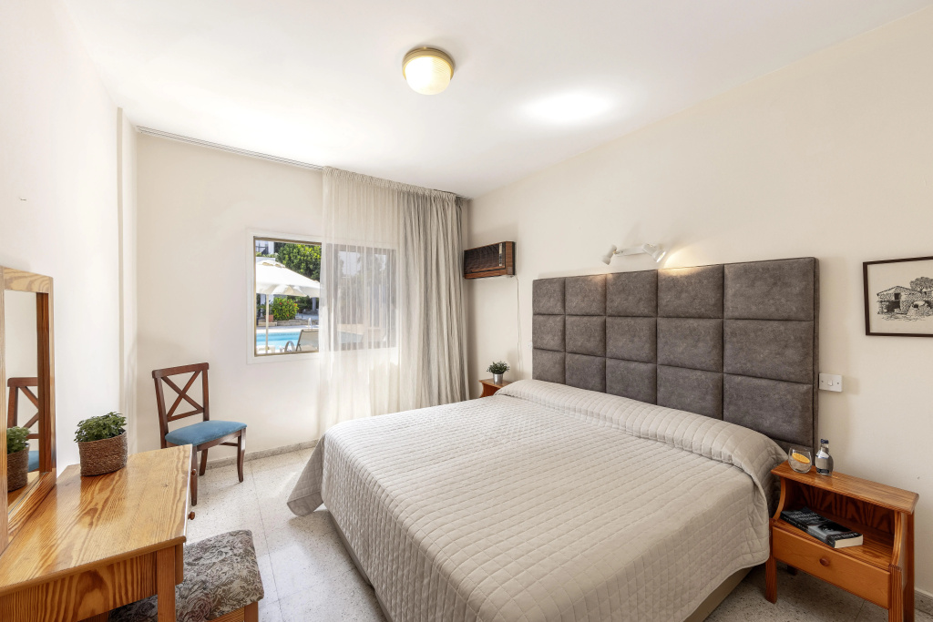 Stephanos Hotel Apts — 4
