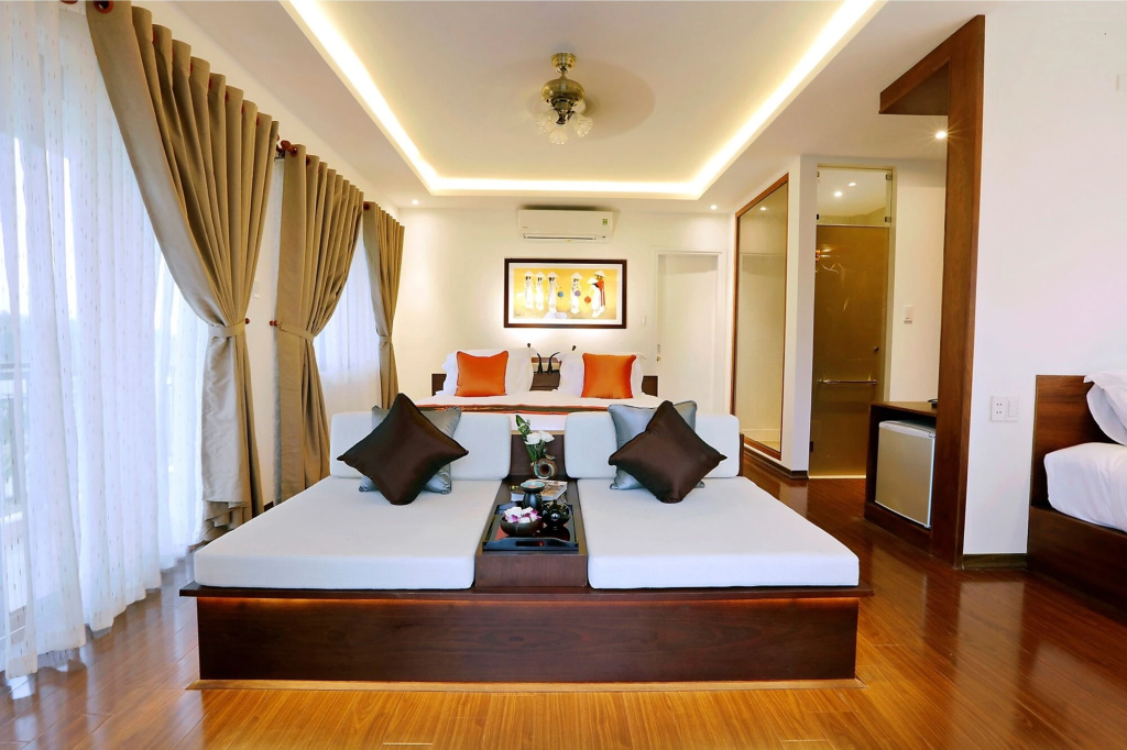 Lobby & Reception