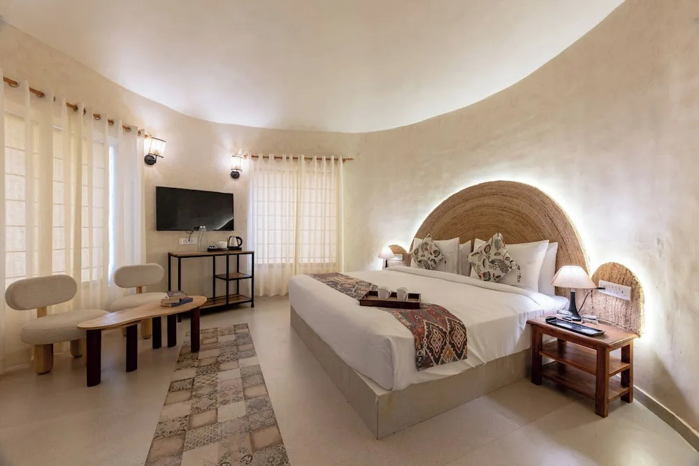 Premium Double room (full double bed)