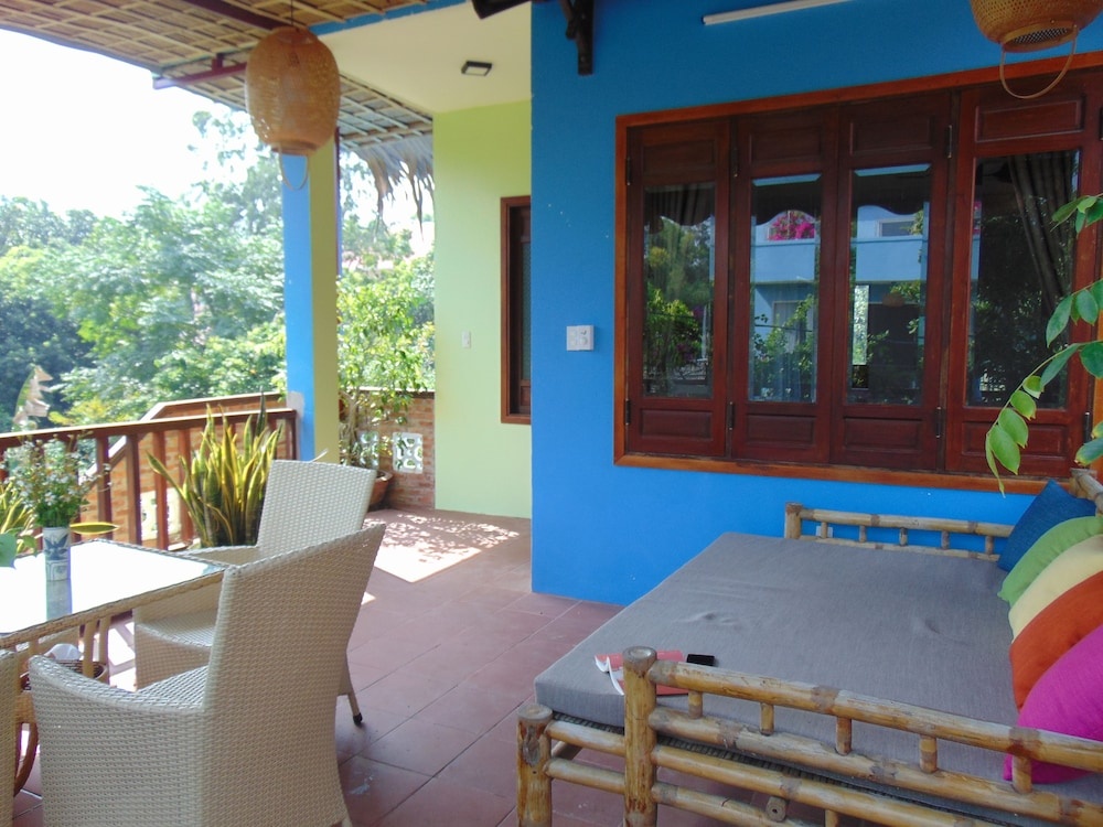 Blue Whale Homestay