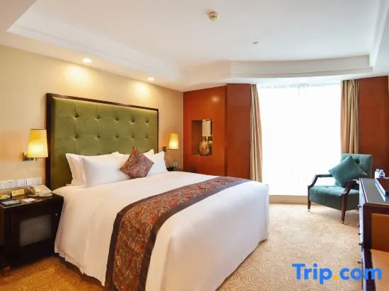 Executive Suite with lake view