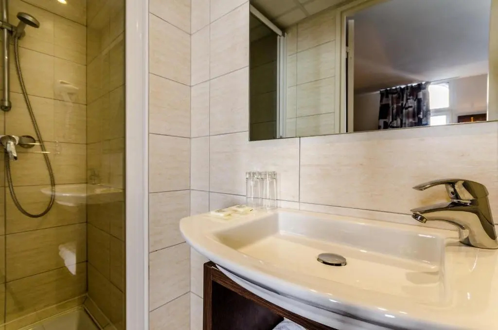 Hôtel Croix des Bretons Lourdes Pyrénées - Chambres
