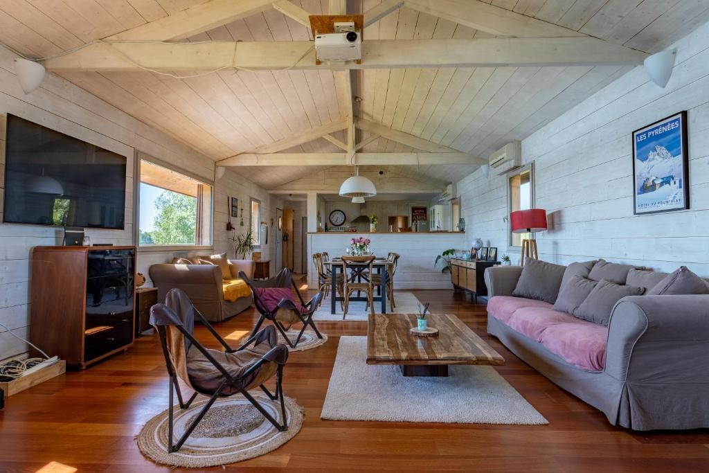 Au Bord de L'eau - Grande Maison - Baurech Insolite