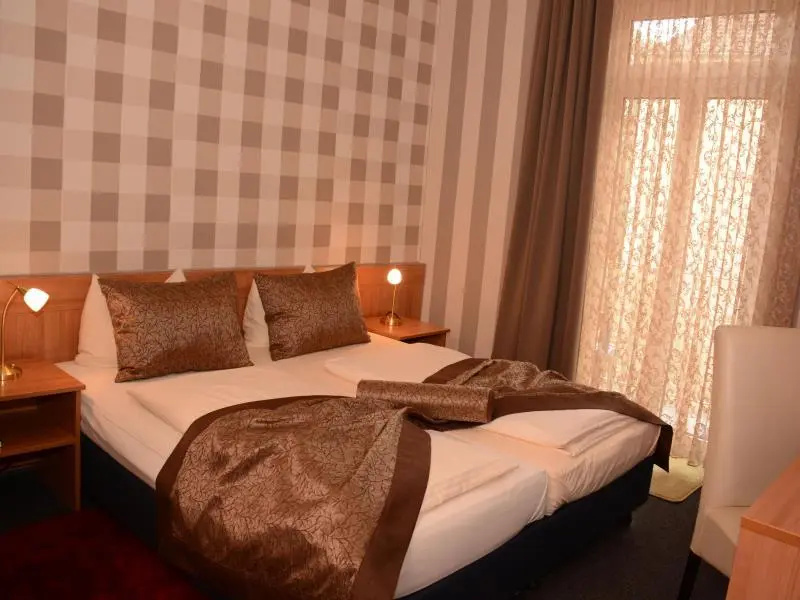 Standard Double room (full double bed)
