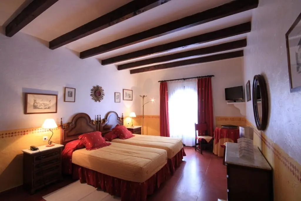 Petit Hotel Restaurante Ses Rotges - Adults Only - Chambres